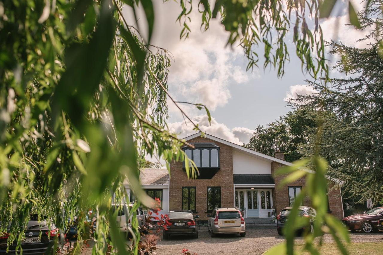 En-Suite Double Room. Dublin Airport, Fairyhouse, Tayto Park, Ashbourne Close By. Exterior photo